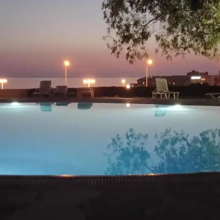 H&o Sunset Gold Lägenhet Paphos