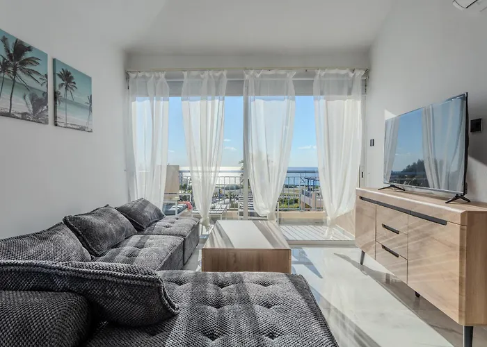 H&o Sunset Gold * Paphos