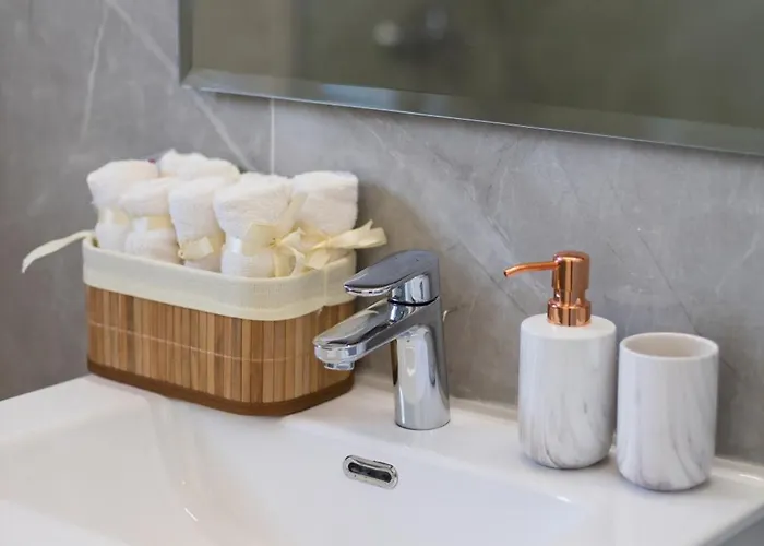 H&o Sunset Gold Paphos