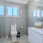 H&o Sunset Gold Apartment Paphos