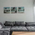 H&o Sunset Gold Apartment